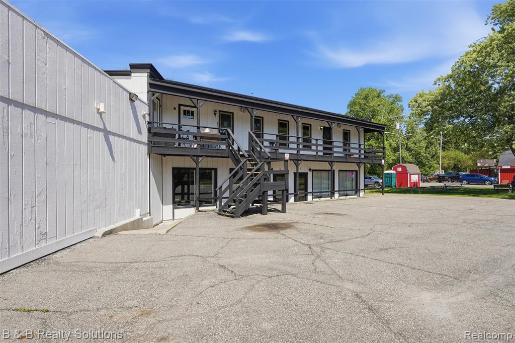 780 N Van Dyke Road, Almont, MI 48003 — Photo 2
