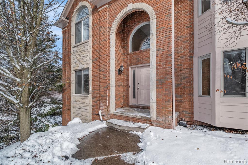 2298 Meadow Court, Leonard, MI 48367 — Photo 5