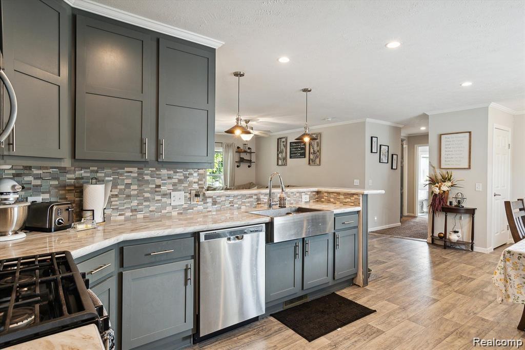 5201 Millstone, Milford, MI 48380 — Photo 9