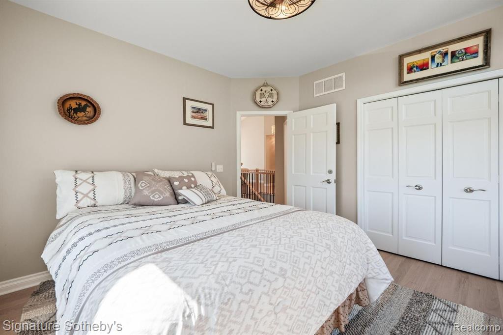 51 CHATEAUX DU LAC, Fenton, MI 48430 — Photo 17