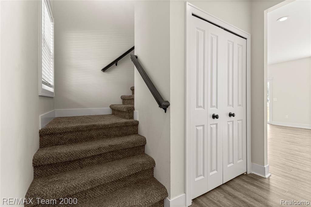 215 Clinton Street, Romeo, MI 48065 — Photo 4
