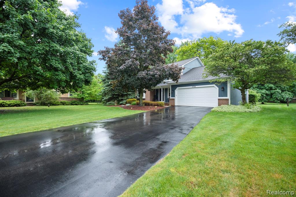 4386 Kelly Circle Drive, Commerce Twp, MI 48390 — Photo 3