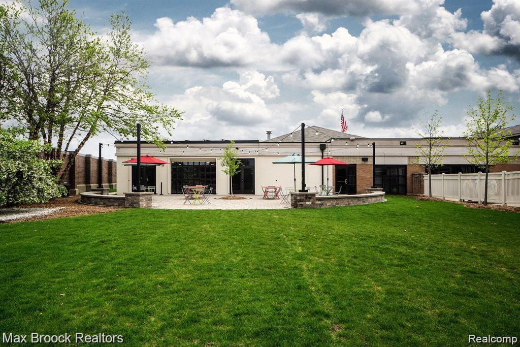 9 WOODSIDE PARK Boulevard, Pleasant Ridge, MI — Photo 30
