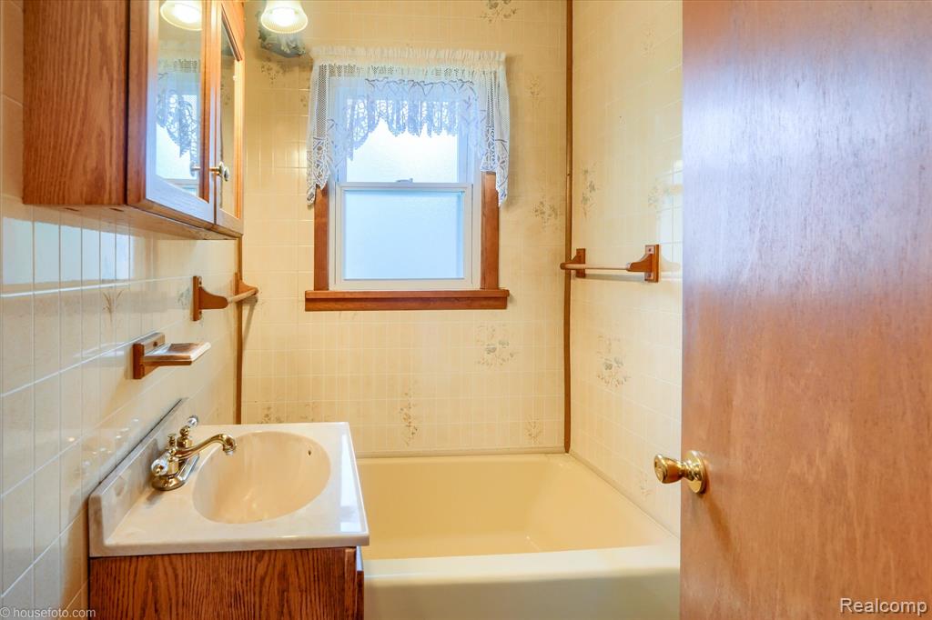 213 Morrell Street, Yale, MI 48097 — Photo 18