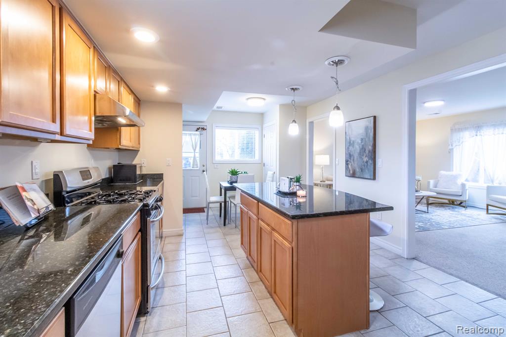 43741 GATEHOUSE, Canton, MI 48187 — Photo 11
