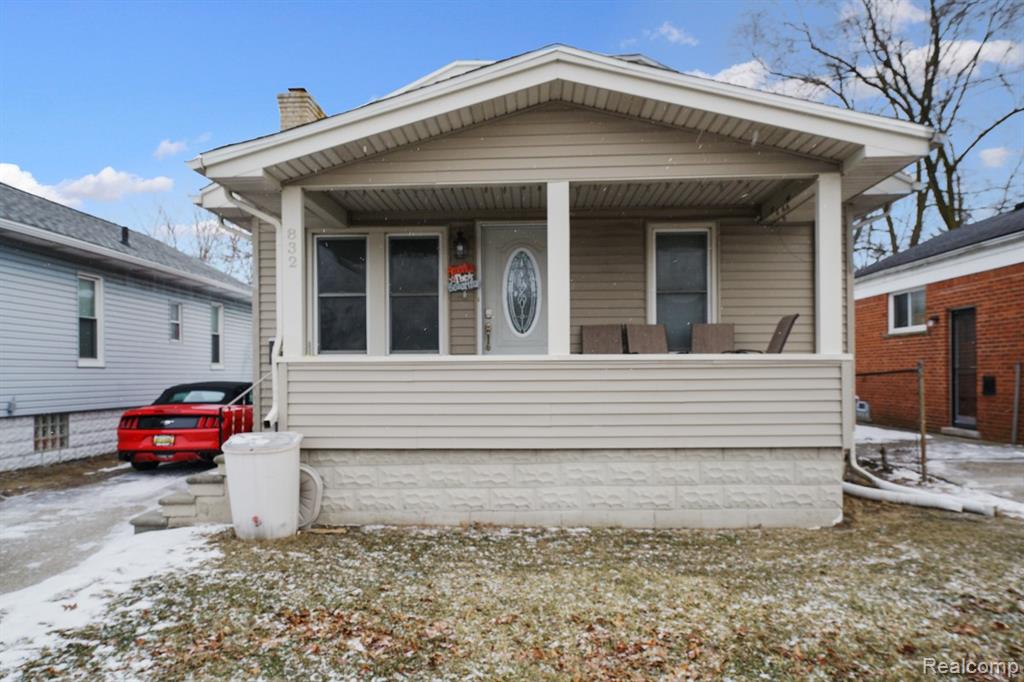 832 Pinecrest Drive E, Fenton, MI 48220 — Photo 24