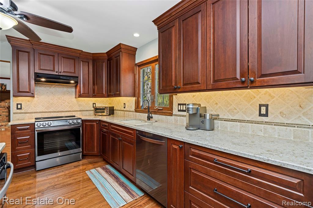 4163 Old Dominion Drive, West Bloomfield, MI 48323 — Photo 18