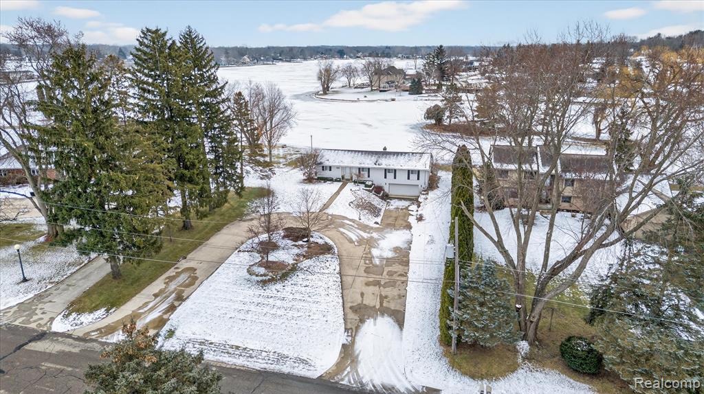 5124 Driftwood Drive, Commerce Twp, MI 48382 — Photo 45