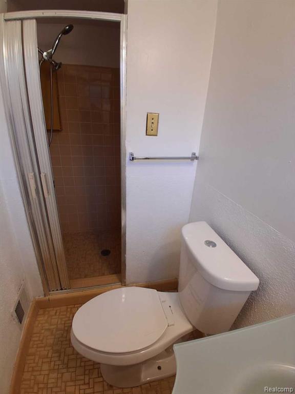 24231 Jerome Street, Oak Park, MI 48237 — Photo 21