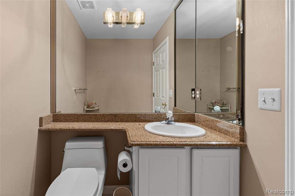 43505 Austin Drive, Sterling Heights, MI 48314 — Photo 20