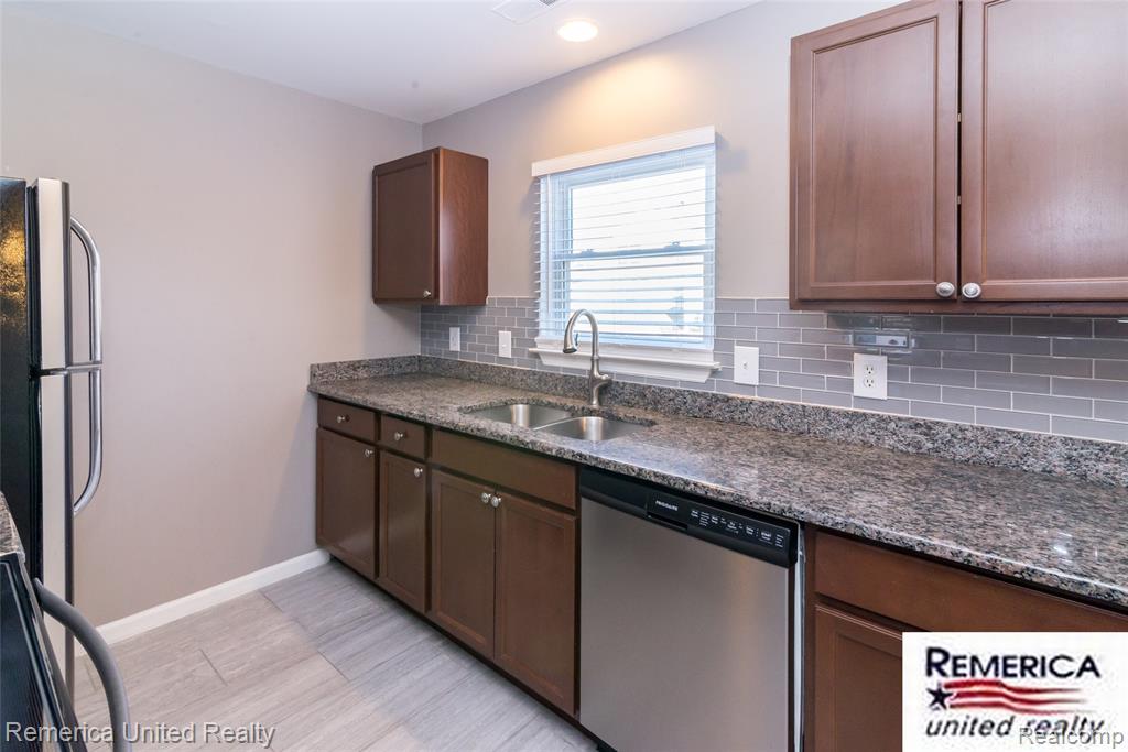 1762 Campau Farms Circle, Detroit, MI 48207 — Photo 29