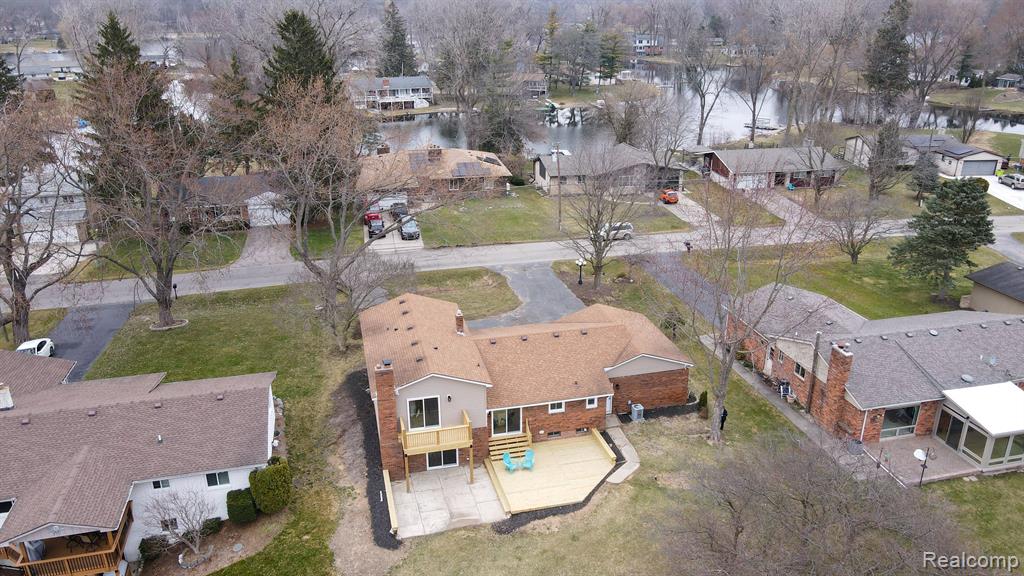 6522 ELLINWOOD Drive, White Lake, MI 48383 — Photo 5