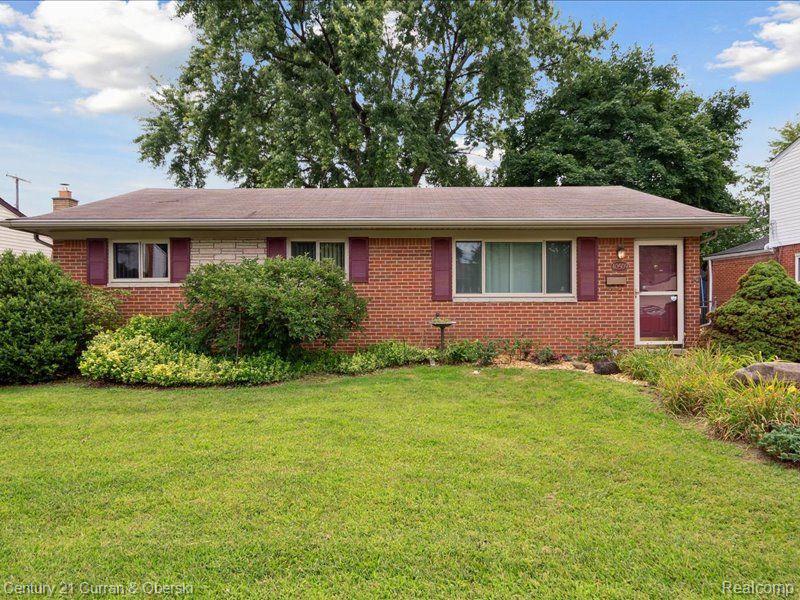 40509 PINETREE Drive, Plymouth, MI 48170 — Photo 2
