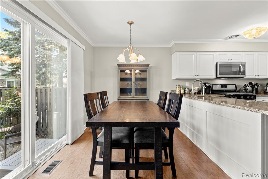 1936 Torquay Avenue, Royal Oak, MI 48073 — Photo 11