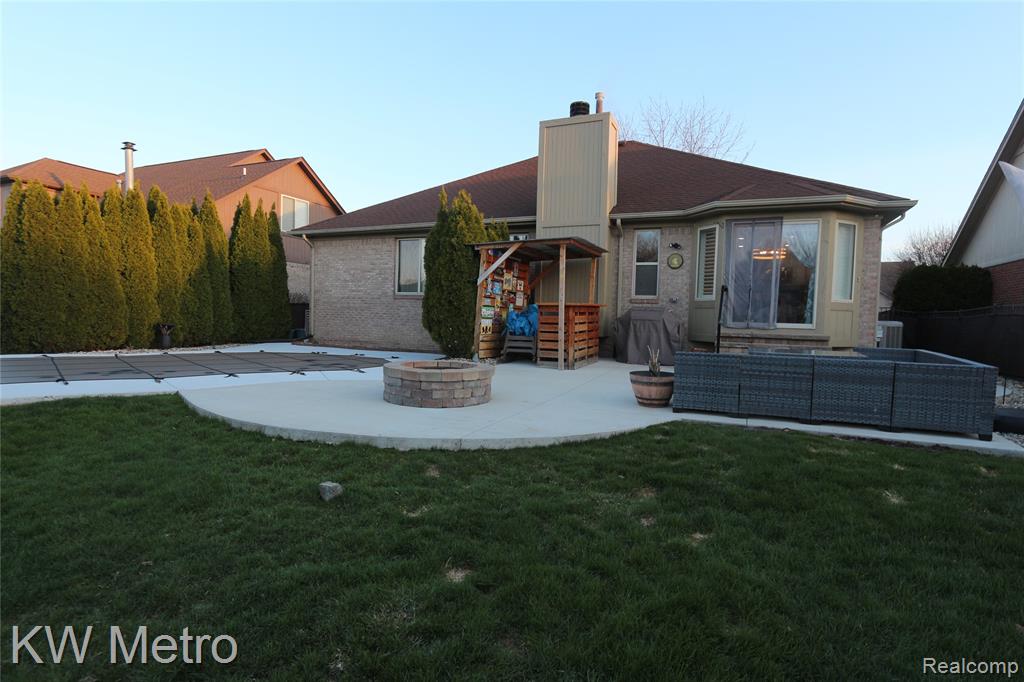 27091 Graham Drive, New Baltimore, MI 48047 — Photo 29