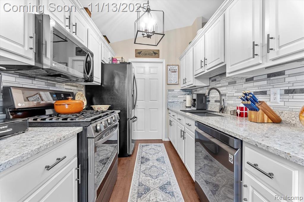 13967 Watersway Drive, Gibraltar, MI — Photo 10