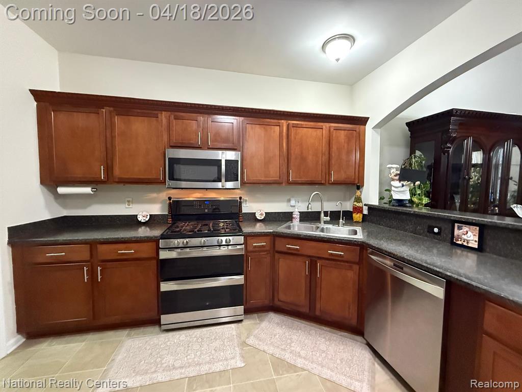 43651 Cherrywood Lane, Canton, MI 48188 — Photo 12