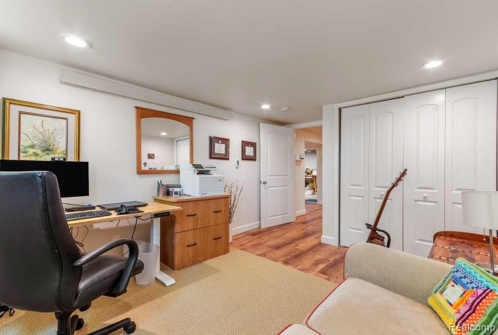 369 LARKSPUR Street, Ann Arbor, MI 48105 — Photo 25