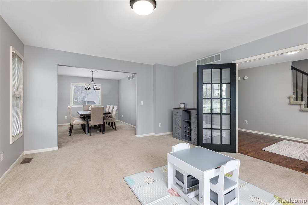 111 Oak Bark Drive, Howell, MI 48843 — Photo 10