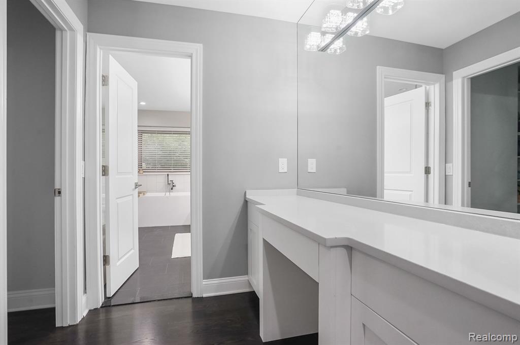 6655 MOUNTAIN Drive, Troy, MI 48098 — Photo 23
