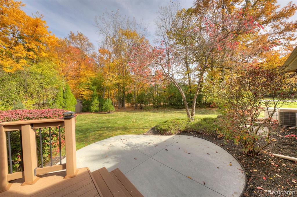 46821 ELMSMERE Drive, Northville, MI 48167 — Photo 65
