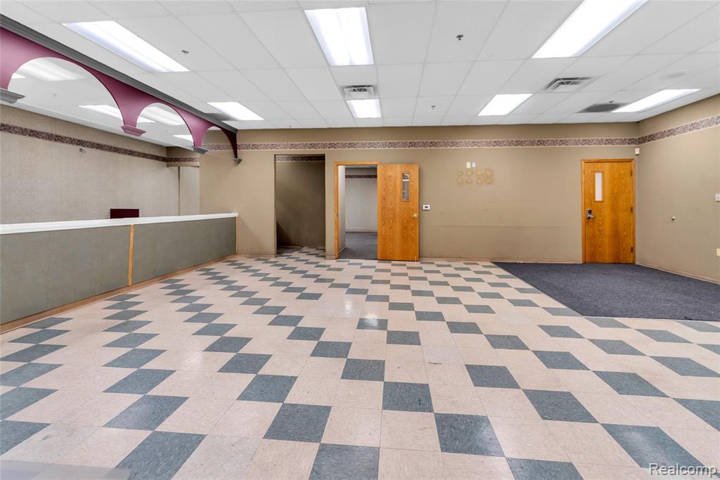 43722 Schoenherr Road, Sterling Heights, MI 48313 — Photo 16