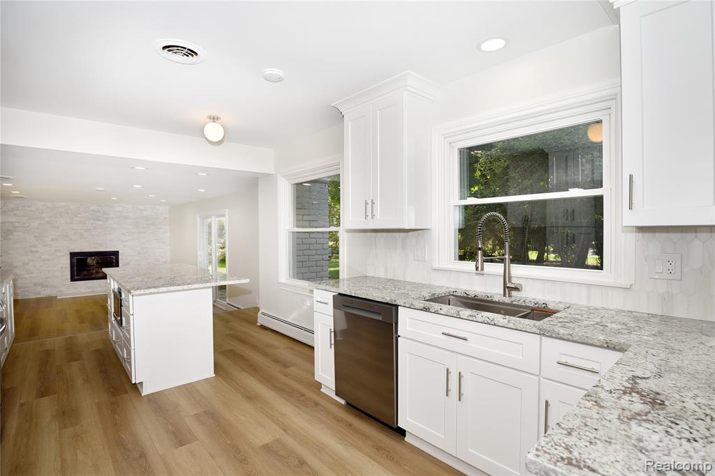 5547 Kingsmill Drive, Bloomfield Hills, MI — Photo 13