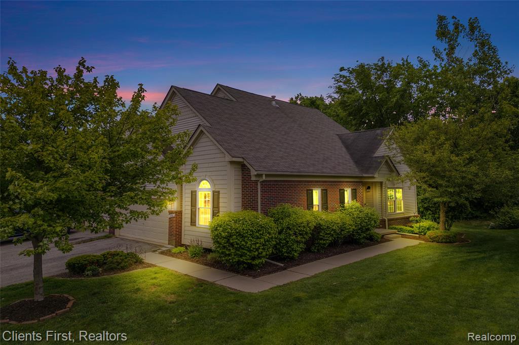 530 CONCORD Drive, Canton, MI 48188 — Photo 2