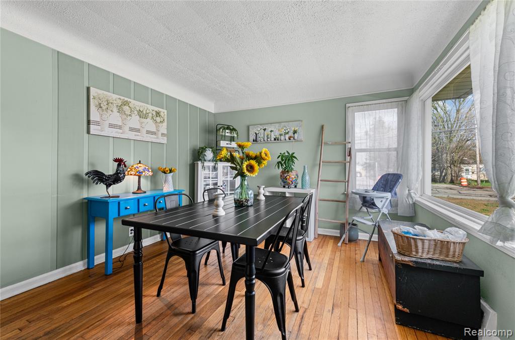 527 E Sunnybrook Drive, Royal Oak, MI 48073 — Photo 9