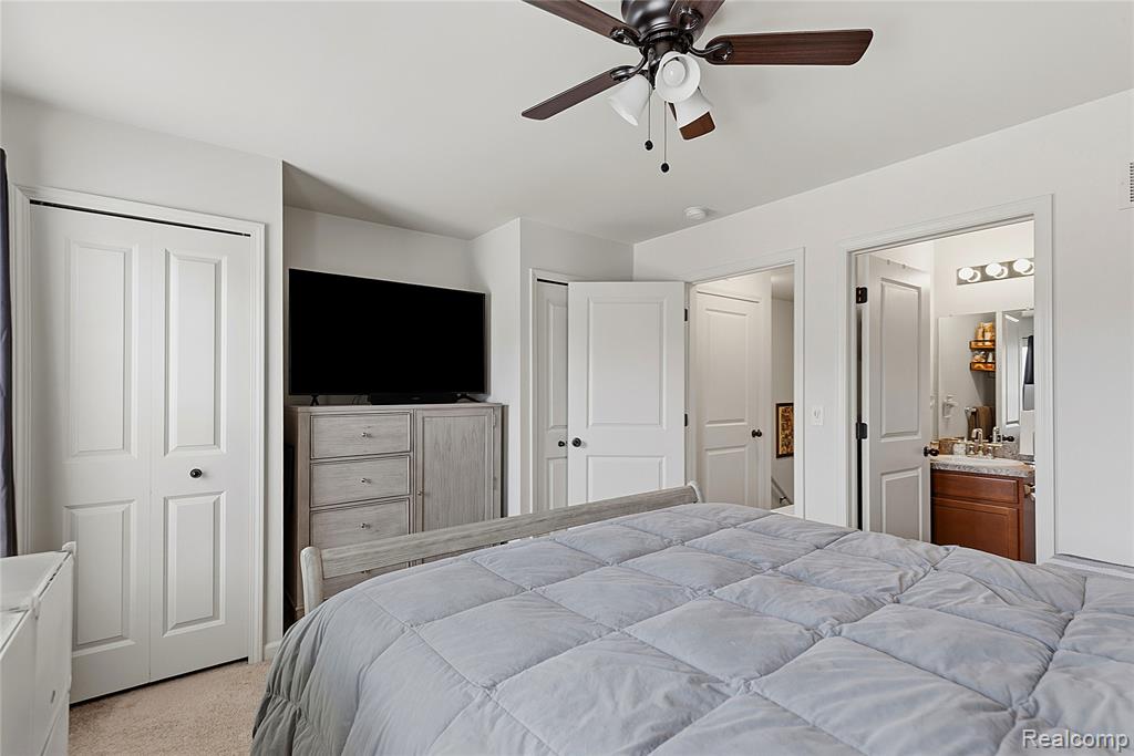 561 Parkdale Lane, Ferndale, MI 48220 — Photo 11