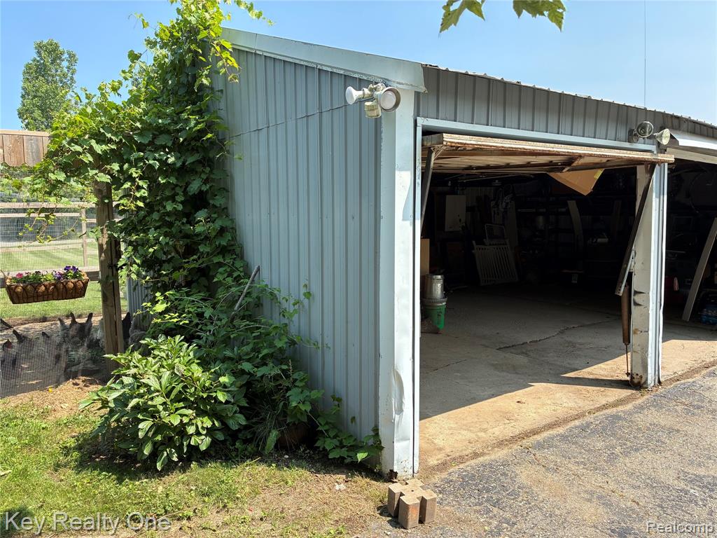 1000 W Predmore Road, Oakland, MI — Photo 61