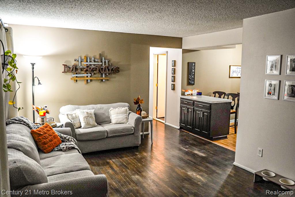 5521 N Belsay Road, Flint, MI 48506 — Photo 3