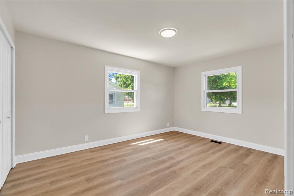 4046 State Road, Fort Gratiot, MI 48059 — Photo 26