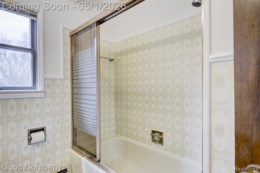 575 S Briarvale Drive, Auburn Hills, MI 48326 — Photo 33