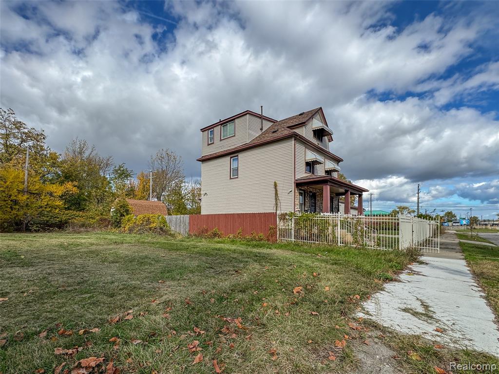 991 E Euclid Street, Detroit, MI 48211 — Photo 45