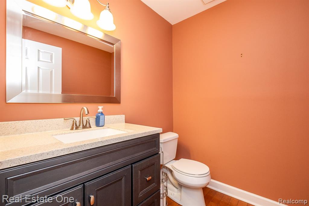 6534 RED CEDAR Lane, West Bloomfield, MI 48324 — Photo 19