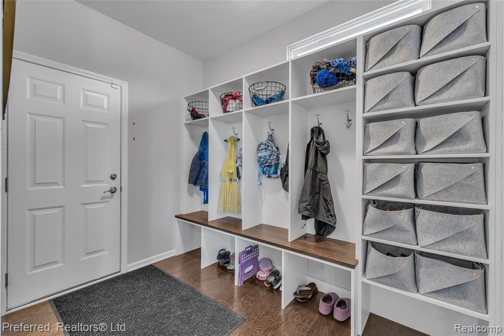 49720 Shoreline Drive, Canton, MI 48187 — Photo 33
