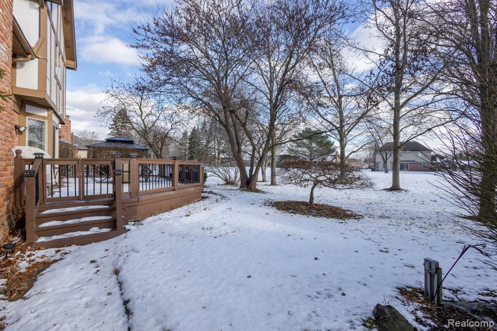 39810 Wilmette Drive, Sterling Heights, MI 48313 — Photo 33
