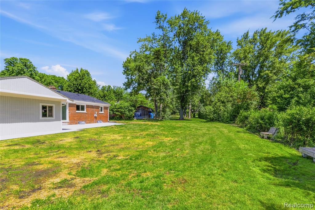28264 Bayberry Road, Farmington, MI 48331 — Photo 42