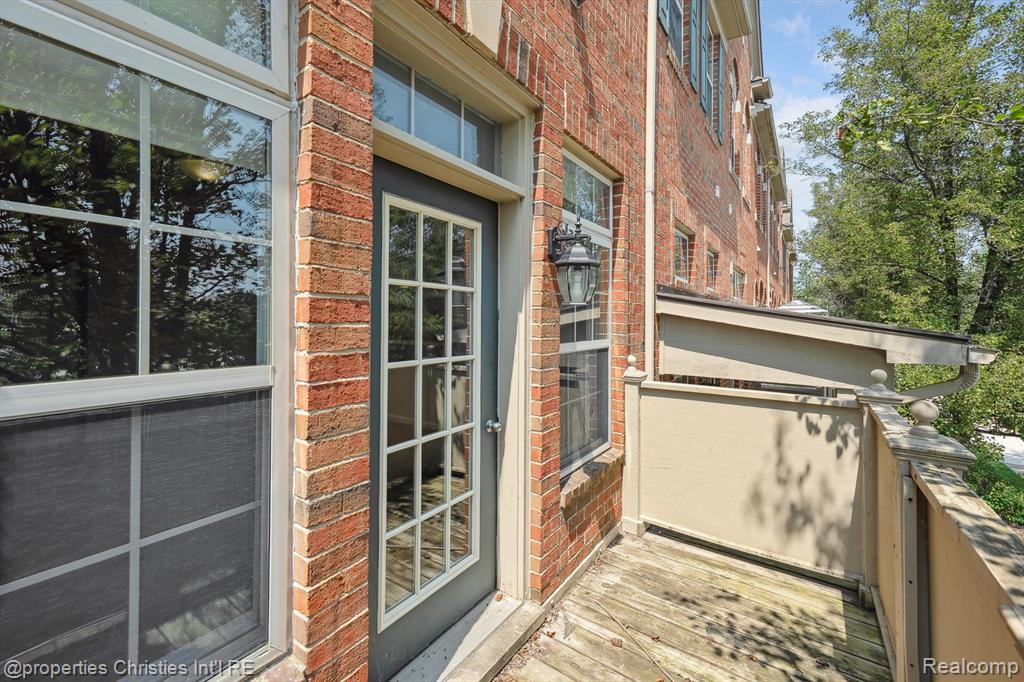 39771 ROCKCREST Circle, Northville, MI — Photo 42