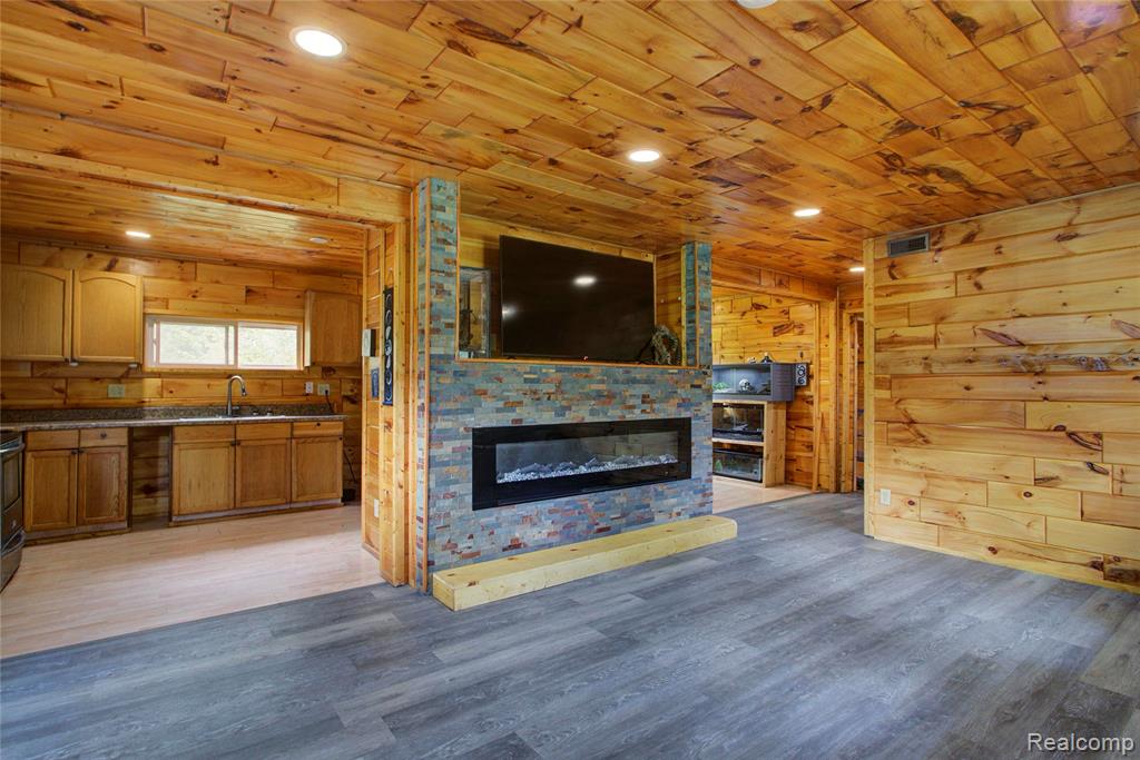 1906 Banner Road, Saginaw, MI 48601 — Photo 10