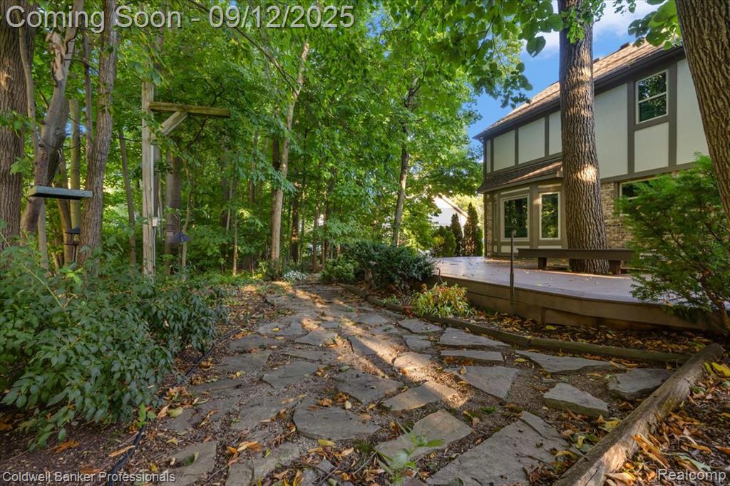 49238 Plum Tree Drive, Plymouth, MI 48170 — Photo 9