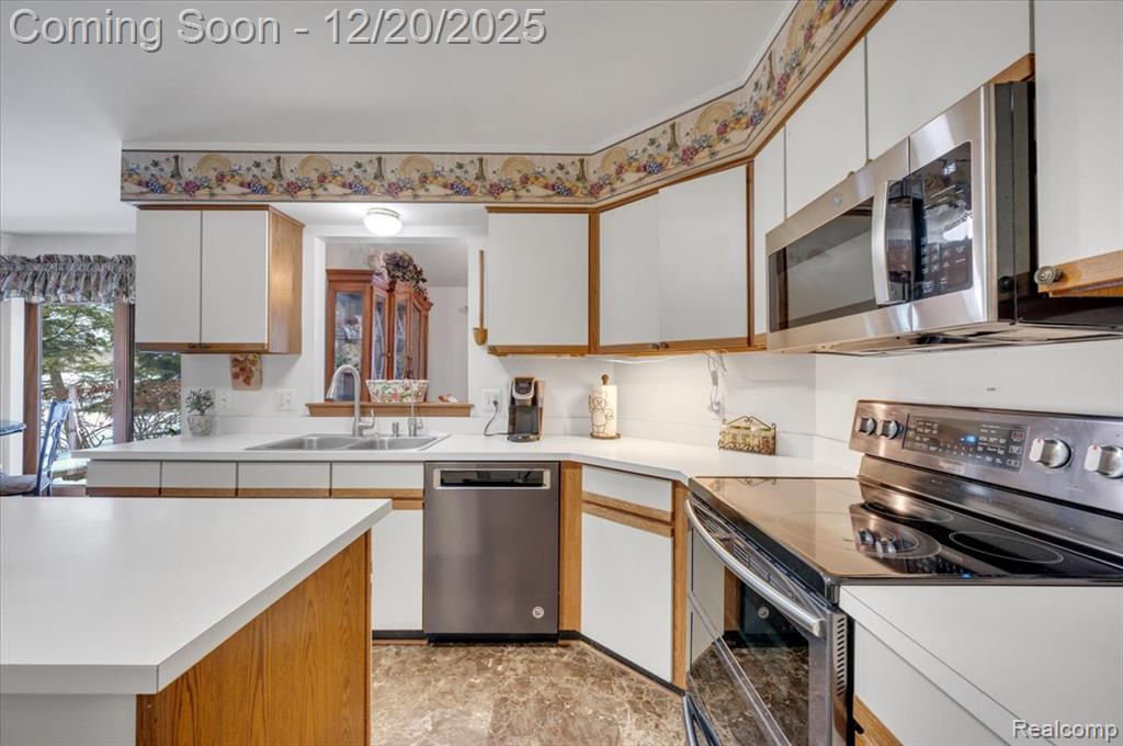 6845 Serenity Drive, Troy, MI 48098 — Photo 15