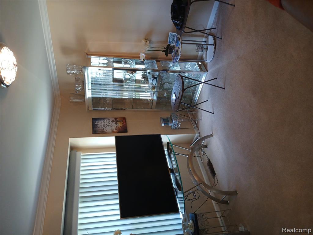 8086 Pickering Pl Place, Westland, MI — Photo 32