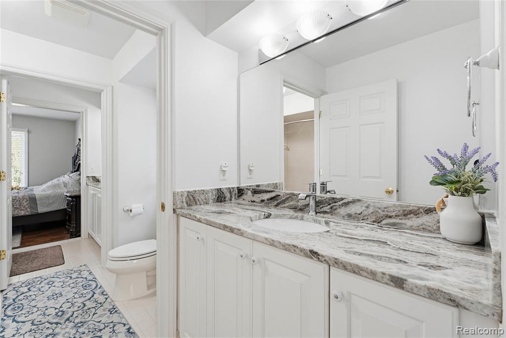 5173 Serena Drive, Troy, MI 48098 — Photo 45
