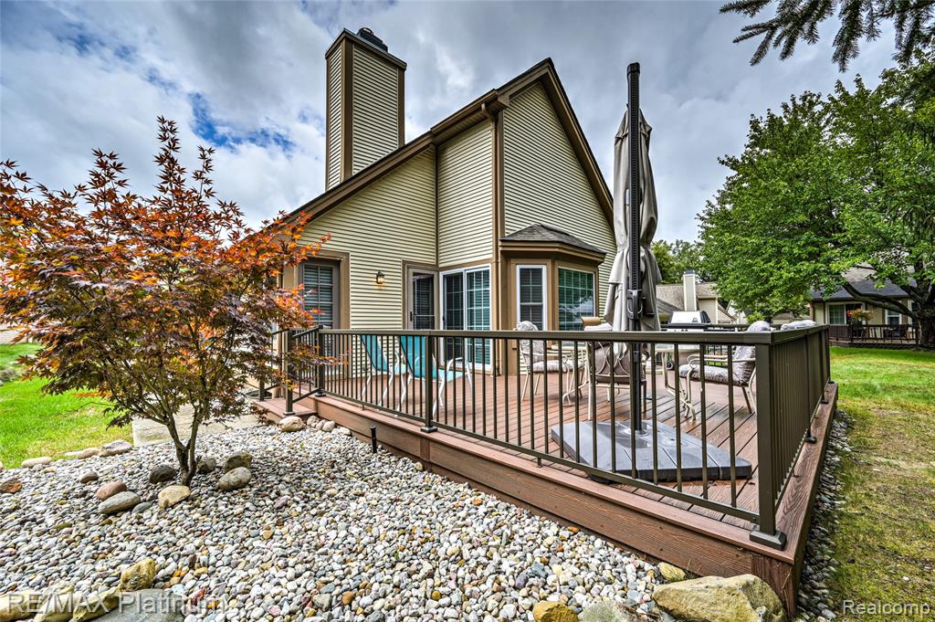 807 Whisperwood Drive, 70, Fenton, MI 48430 — Photo 43