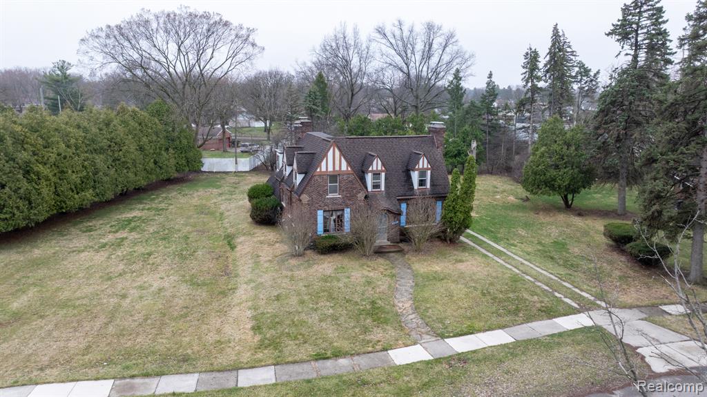 26470 Meadowood Court S, Lathrup Village, MI 48076 — Photo 2