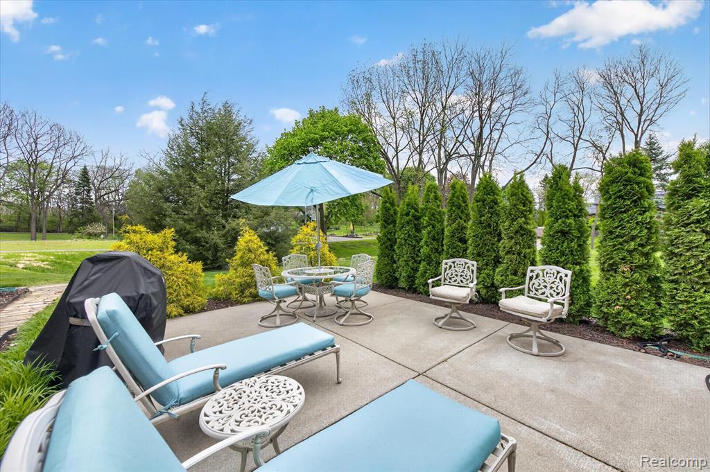 13960 Ridgewood Drive, Plymouth, MI 48170 — Photo 45