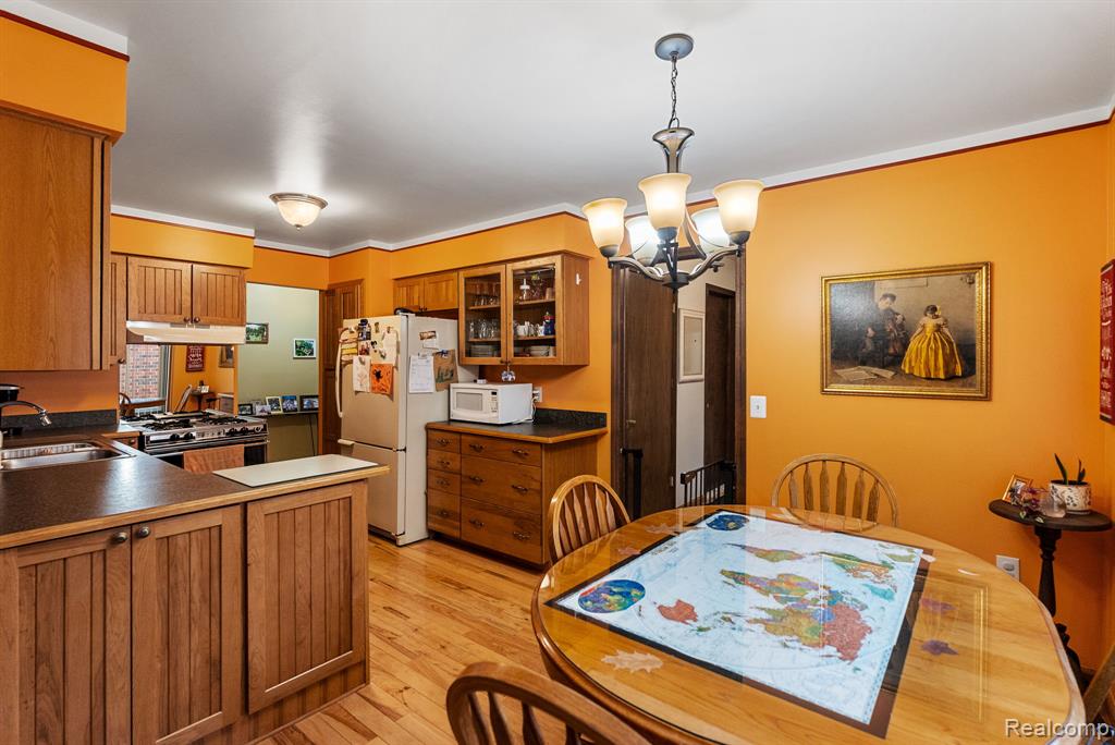 42917 Freeport Drive, Sterling Heights, MI 48313 — Photo 10