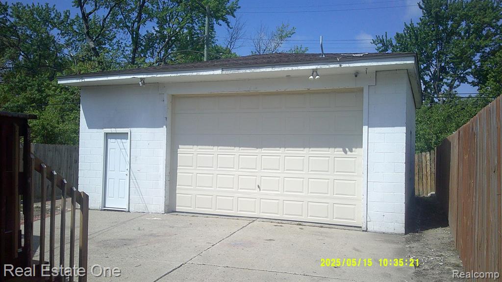 5894 JACKSON Street, Taylor, MI 48180 — Photo 3